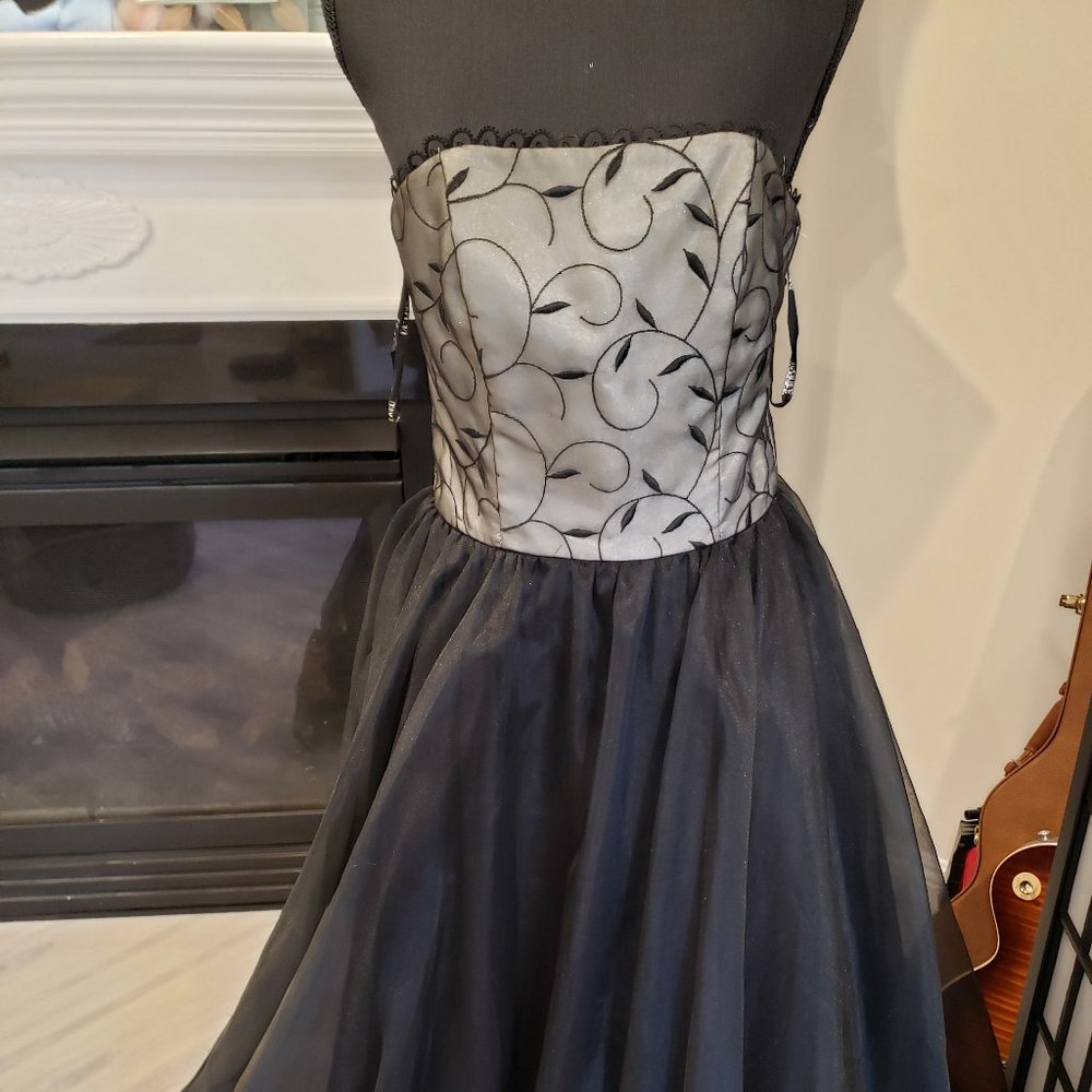Black/silver bodice ball gown, size 4-6